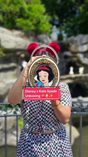 Disney x Kate Spade Magic Mirror Snow White Crossbody Unboxing 🪞✨️ She is soooo beautiful! And worth it imo 🥹🫶🏻 You can find her at @Disney Parks and online at @Disney Store @Disney Style @kate spade new york #unboxing #disneyxkatespade #katespade #snowwhite #disneyprincess #princess #musthave #fyp #disney #disneyadult