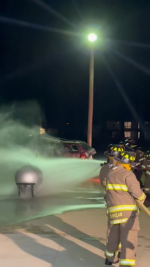 🔥 Monday Night Training 🔥 Live propane tank fire evolution with the Illinois State Fire Institute and our mutual-aid partners from New Baden Fire Department. We cooled the tank, pushed the flame, advanced as a team, and safely turned the valve off. You don’t get to stare down ~3,500°F very often! Big thanks to everyone involved. Questions about the gear or technique? Drop them below🧑‍🚒🧑‍🚒🧑‍🚒 | Clin-Clair Fire Department