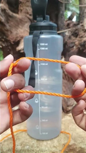 How to Carry Any Bottle with a String! #shorts #lifehacks #useful