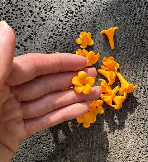 Orange-yellow Puakenikeni Flowers, Handcrafted Flowers for Lei Making, Life-like Flowers, Hana Flowers, Car Lei - Etsy