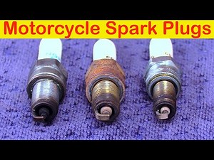 Delboy's Garage:- Motorcycle Spark Plug Change !