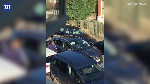 Hermes driver blocks the whole street as she delivers her parcels
