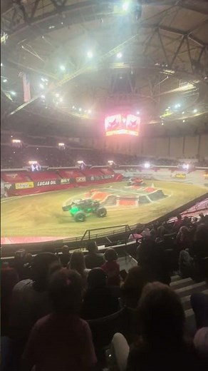 Grave digger vs krazy train