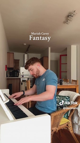 Mariah Carey's Fantasy: Piano Cover