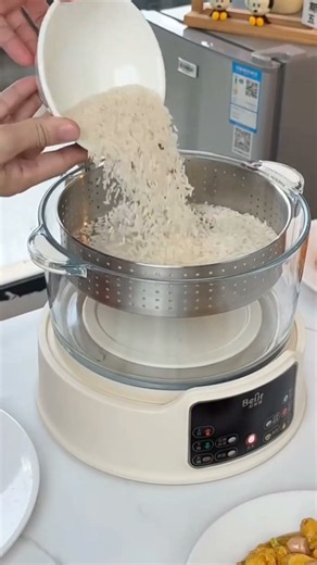 THIS RICE COOKER DRAINS THE STARCH! 🍚🤯