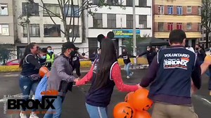 39 reactions | En colombia el banquete del Bronx pasó un día muy feliz de entrega de Dulces para los niños más vulnerables MEDELLÍN,CALI,IBAGUE, VILLAVICENCIO Y BOGOTÁ algunas de las ciudades que con mucho amor llevaron miles de sonrisas través del banquete del Bronx | El Banquete del Bronx | Facebook