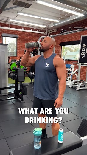 Dave Rienzi on Instagram: "WHAT I DRINK DURING MY WORKOUT: #1- BCAAs or EAAs + CARB Powder (Karbolyn or @EvogenNutrition Glycoject) #2- Water #3- @ZOAEnergy for intense workouts….always on LEG Day AND most important for the gains is the use of #StarWars #Mandalorian & #BobaFett Shaker cups 😂 ***ELECTROLYTES are extremely important. I always recommend taking them pre-workout. If you sweat a lot, I highly recommend adding them during your workout as well*** #IntraWorkout #Hydration #BCAA #EAA #Ca