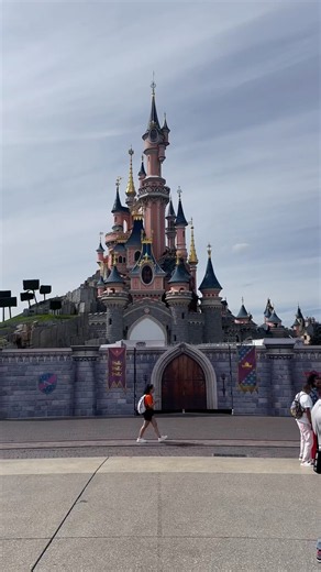 Disneyland Paris in 20 seconds ✨