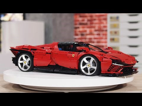 LEGO Technic Ferrari Daytona SP3 Designer Video