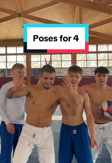 Cool Poses for 4 Friends