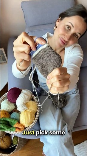 Piece of cake 🍰 Just pick some colors and get knitting. Or so I thought... #knitting #handmade