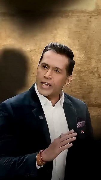 Truth Is Supreme And Bharat Is Non Negotiable, Watch #TheRightStand with Anand Narasimhan