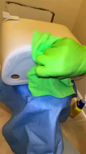 Complete Toilet Tank Rebuild _fix_001 #toiletoverload #foryou #toilet #toiletrepair #plumbingrepair #diy #plumberlife #plumbersoftiktok #plumbinglife #toilettok #fyp #plumbing #serviceplumber #plumbingtok #toiletclean #plumber #theconservativeplumber | Enoch Tillman