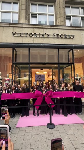 Victoria's Secret Grand Opening highlights with Adriana Lima