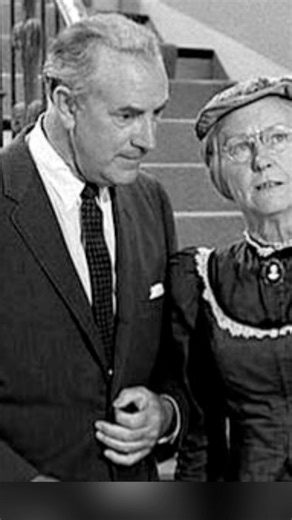 Raymond Bailey’s final Beverly Hillbillies scenes hit differently once you know the heartbreaking truth… 😢👀 #beverlyhillbillies #ClassicTV #TVHistory #raymondbailey | FunfactsNnews