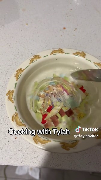 tf.tylah2k23 (@tf.tylah2k23)’s videos with original sound - random_stuff