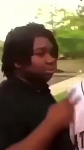 Peace sign then disappear