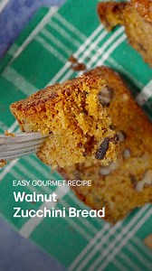 Zucchini... in a sweet bread? Trust the process, the result is amazing. 🍞✨ This Walnut Zucchini Bread recipe is the perfect proof that even vegetables like zucchini can create wonderfully moist and delicious baked goods. This bread doesn't taste like zucchini at all. Instead, you get a soft, cinnamon-spiced loaf with the perfect texture, studded with crunchy walnuts! 🤎 A tasty and comforting way to enjoy zucchini rich in beta-carotene. Got your own homemade zucchini bread recipe? Share with us