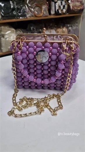 TS Beauty & Bags on Instagram: "Блескајте на секоја свеченост со нашите ексклузивни ташни изработени од бисери и кристали. Овие уникатни парчиња се создадени да додадат луксуз и гламур на вашиот изглед. 📲 WhatsApp/Viber: +389 75 517 826 📦 Каталог: https://wa.me/c/38975517826 📸 Instagram: @ts.beautybags 🔗 https://www.instagram.com/ts.beautybags 📘 Facebook: https://www.facebook.com/share/1FEnYmQy2a/ #TSBeautyBags"