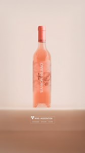 El sabor de siempre, ahora con un estilo reinventado. Así luce nuestro nuevo rosado, con un carácter igual que su botella: refrescante, elegante y sofisticado. ¡Ideal para cualquier ocasión! — The taste of always, now with a reinvented style. This is what our new rosé looks like, with a character just like its bottle: refreshing, elegant and sophisticated - ideal for any occasion! #RamónBilbao #RamonBilbaoWines #RamónBilbaoLovers#Bodega #BodegasRamónBilbao #SpanishWine #Vino#VinoRosado #Wine #Wi