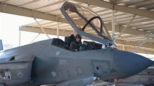 ✈️ Readiness in Action ⚡️ Reserve pilots from the 944th Fighter Wing work side by side with the 56th Fighter Wing to execute an Offensive Counter Air/Suppression of Enemy Air Defenses mission to train the Air Force’s newest F-35A Lightning II pilots in a seamless example of Total Force Integration and mission readiness. 🇺🇸🔥 #ReadinessInAction #944FW #56thfighterwing #F35 #AFReserve #airpower #69FS #310FS #TenthAirForce | 944th Fighter Wing Air Force Reserve Luke AFB