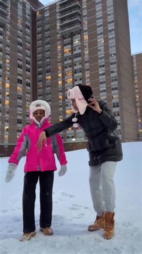 Its Cita. Mamacita 👸🏽 on Instagram: "Take 2 ‼️🤣 Highly Requested To Repeat at Another Location 😂🤣 We clearly gonna do this dance everywhere now 👯‍♀️💕 #YaFavDuo #SnowStorm #viraldance #tiktoks #dancinduo #thedancinmom #Viralmoments"