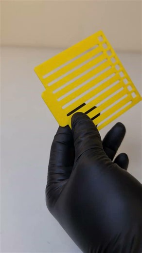 #Sticky Note Holder with Line Guide