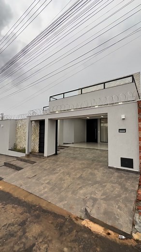🏡 Sobrado Pronta para Morar – Região Norte ( próximo ao parque da jaiara ) 💰*Valor de venda:* R$ 1.000.000,00 📦 Incluso: Móveis planejados da cozinha 📏 Tamanho do lote: 300 metros 📐 228 metros de construção 🛏️ 3 suites plenas 1 sendo closet 🚗 garagem para 2 carros cobertos E 2 descobertos 🥗 cozinha ampla 🥩Área de churrasco separada ✨ Diferenciais do imóvel: • Sala Pé-direito duplo • Suíte com closet e mezanino 🌿 • Piso porcelanato 83x83 • ⁠ piscina com cascata hidromassagem ( aquecida 