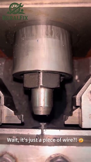 So THAT'S How Nails Are Made! 🤯 From Wire to Nail in a BLINK! #howitsmade #factory #engineering