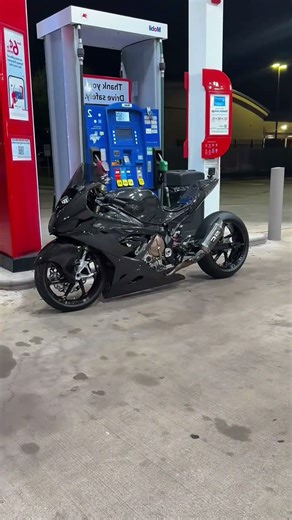 BMW S1000RR Real Carbon Fiber Showcase: True Power Unleashed!