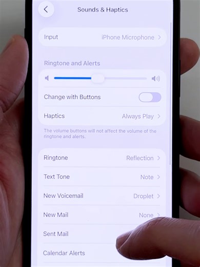 Keyboard lagging? ⌨️ Typing feel slow? Turn OFF Haptics. Settings > Sounds > Keyboard Feedback. Makes it snappy again! ⚡ Full guide on YT: Tech Insomnia. #ios26 #howto #iphone #keyboard #tech #apple