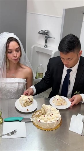 Yummy Bride and Groom Eat Wedding Cake! 🎂 | Vu Bros
