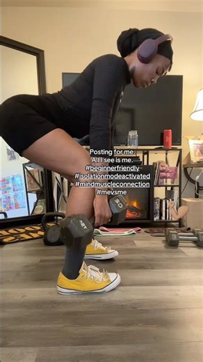 Muscle first, ego second✨💪🏽 #mindmuscleconnection #glutesworkout #mevsme