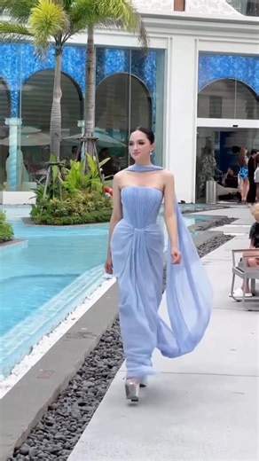 𝐍𝐆𝐔𝐘𝐄̂̃𝐍 𝐇𝐔̛𝐎̛𝐍𝐆 𝐆𝐈𝐀𝐍𝐆 on Instagram: "Phuket - Day 6 The commercial shoot is this afternoon 🩵 #HuongGiang #The74thMissUniverse #MissUniverse #MissUniverseVietnam #MUVN2025 #HuongGiang #The74thMissUniverse #MissUniverse #MissUniverseVietnam #MUVN2025"