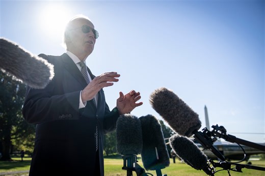 Poll: 60% of voters view media as a threat to democracy