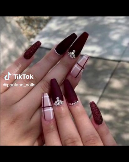 Tendencias de Uñas Color Vino para 2024