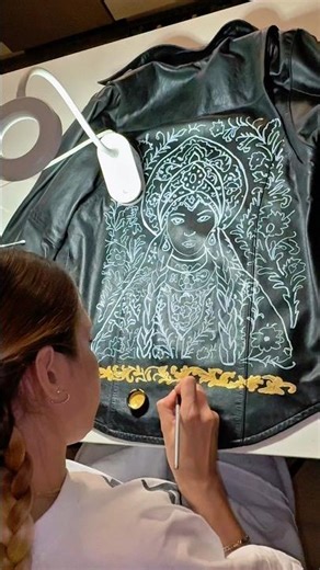 «Turning leather into art.Hand-painted on a Harley-Davidson jacket»#oxanaartist #texasartist
