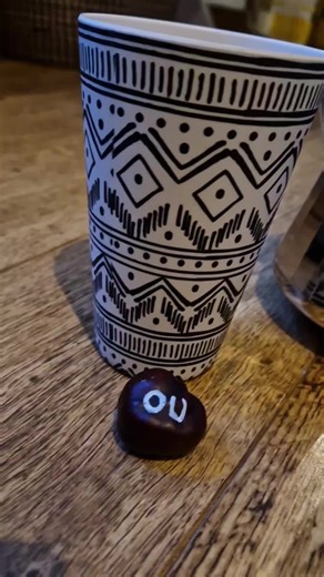 When a child leads the play, but you weave in phonics? That’s not 'just play.' That’s meaningful learning. Because they want to be there. They’re emotionally in it. So the skill sticks, with way less repetition. No drills. No battles. Just purposeful, playful practice that lands. That’s the power of child-led, adult-supported learning. #learnwithjen #phonics #dyslexiasupport #dyslexia #literacysupport