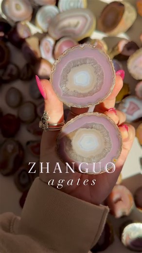 Luxe Crystals • Curated Crystals & Minerals on Instagram: "i’m SO sorry in advance for your next obsession (if you’re not already), the agate era has a hold on us BAD over here🤧🌈 I know it’s been a dry spell for one of my favorite agates.. buttt now you can see why! We’ve spent the entirety of this year since our last batch in February curating the genuine cream of the crop collection of ZG agates. We are in the extremely lucky position where we are able to buy ZG agates off the saw, even bein