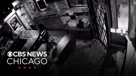 2 more ATMs stolen from Chicago businesses on Friday, marking 6th time this week