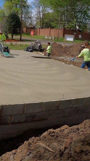 18K views · 3.6K reactions | 酪Slinging MUD #latinosenusa #concrete #concreto #trabajo #work #viral #house #foundation #dji #pump #reels | Innovative Concrete Solutions | Facebook