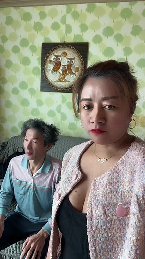 Casual Couch Conversation with Friends