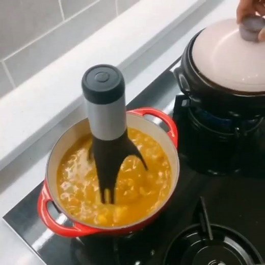 15K views · 100 reactions | Automatic pan stirrer 樂 Thoughts? (via.@onsatisfying/IG) | First We Feast | Facebook