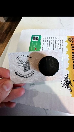 Beeswax wraps made simple and easy! Jenny Joys is based in Arizona USA and has made pricess so seamless! #beeswaxwrap #beeswax #diykit #beeswaxwrapkit #jennyjoyssoap #auntbeespantry | Nicole Mahoney