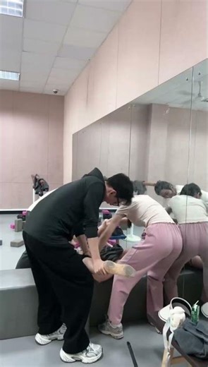 Flexibility training#shorts#dance#flexibility#gymnastics#split#ballet#training