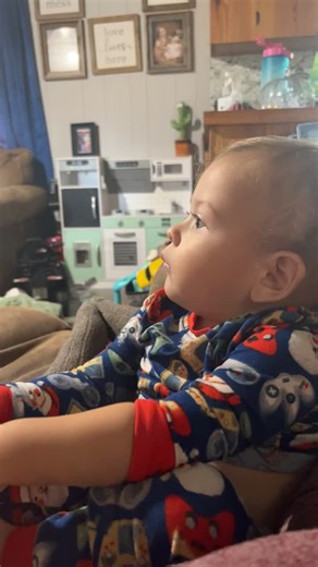 Lace 🖤 (@laceyjoyy_lasahm)’s videos with next to me - leopardaudios