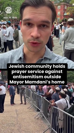 Hundreds of people from New York City's Jewish community gathered outside Gracie Mansion Friday to speak out against antisemitism and in support of Israel. Mayor Mamdani was invited to the event, but he said he was in a different part of the city at the time. The event comes ahead of the United Nations General Assembly, where Israeli Prime Minister Benjamin Netanyahu is expected to attend. #jewish #nyc #ny #manhattan