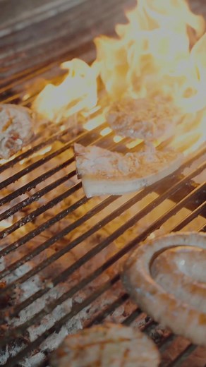 The Smokehouse ✨️- Where smoke meets flavor, and cravings lose control 🍻💃🏽. Warning ⚠️ - watching this may cause serious hunger😋🔥 . . . . 🎥 @calvinimages #thesmokehousebulawayo #smokehouserestaurant #bulawayorestaurant #pubandgrill #grilledmeat #goodfoodgoodvibes #we❤️whatwedo #I❤️BYO | The Smokehouse Bulawayo