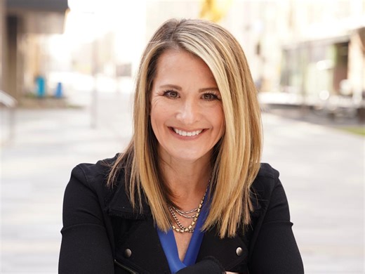 AT&T's head of business operations shares her 2 favorite interview questions — and red flag responses