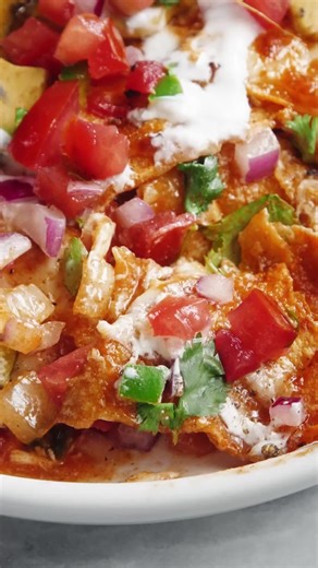 DAMN DELICIOUS on Instagram: "Hello, weeknight superhero! ⏰ Shortcut chicken enchiladas (aka lazy enchiladas)! A quick, easy one pot dinner to feed a crowd. No rolling, no folding! An absolute family-favorite meal, served with your favorite toppings. Yes, please! LINK IN BIO. https://damndelicious.net/2014/02/19/chicken-enchilada-skillet/"